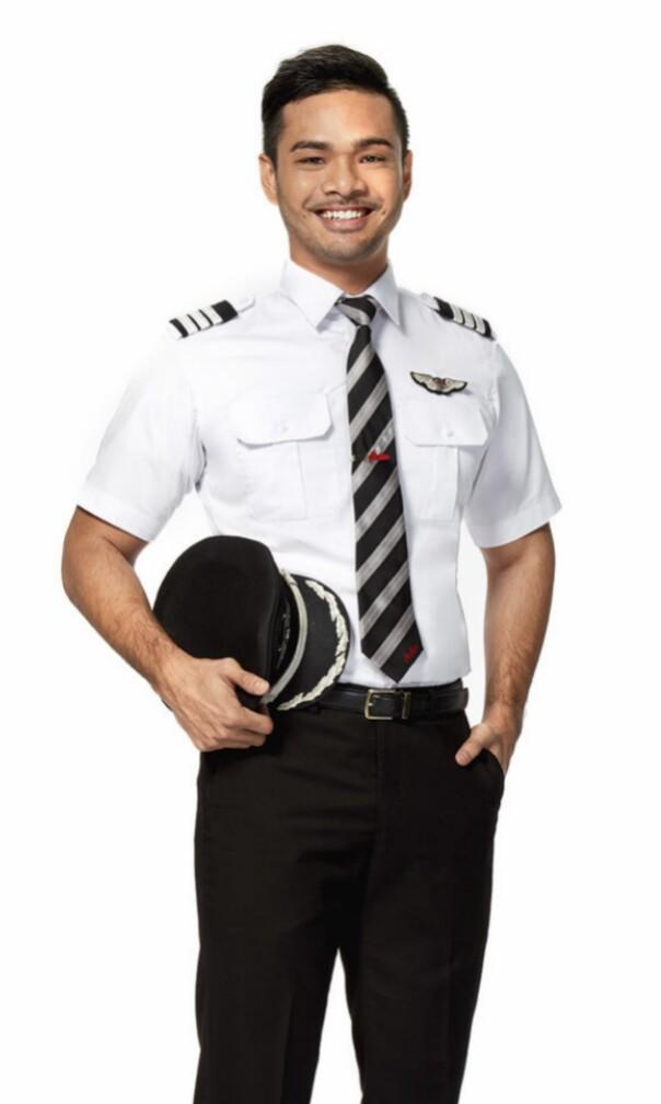 AirAsia PIlot uniform accessories to let go, Everything Else, Others on