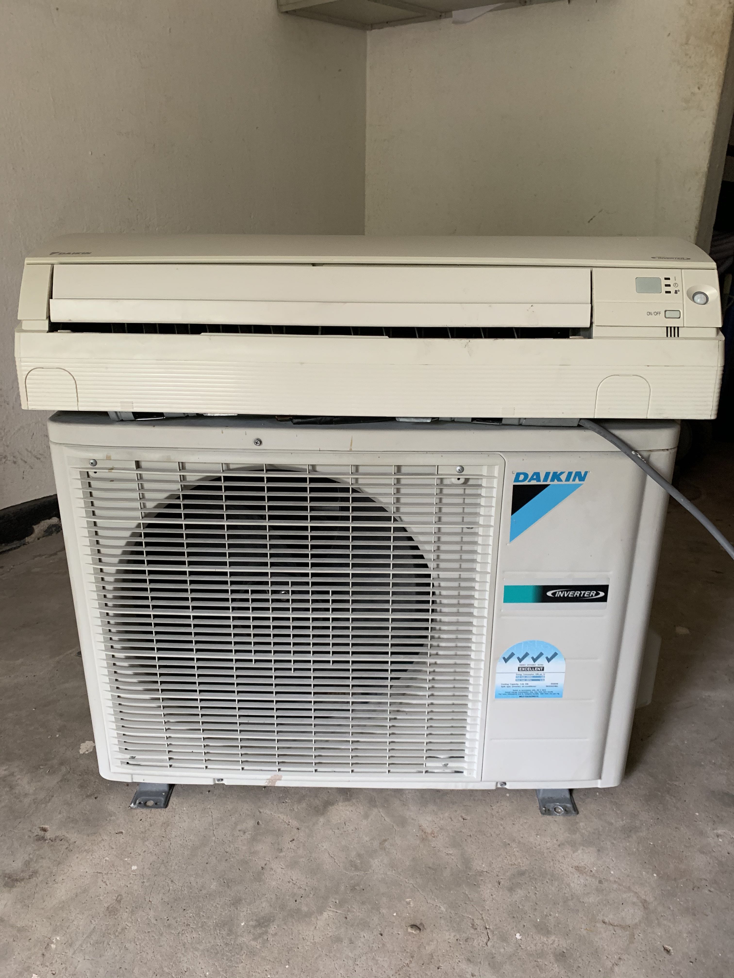 12000 BTU Daikin Inverter Aircon & compressor unit , TV & Home