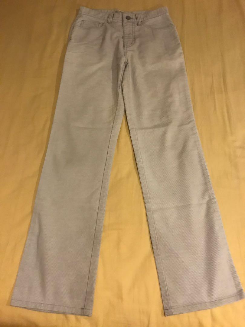 Giordano Khakis Men Straight Fit Pants Light Beige Women S Fashion Clothes Pants Jeans Shorts On Carousell