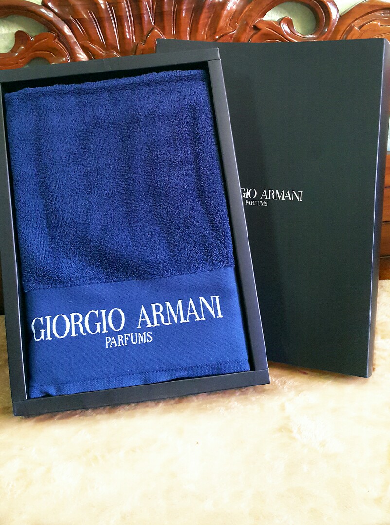 Armani bath deals towel