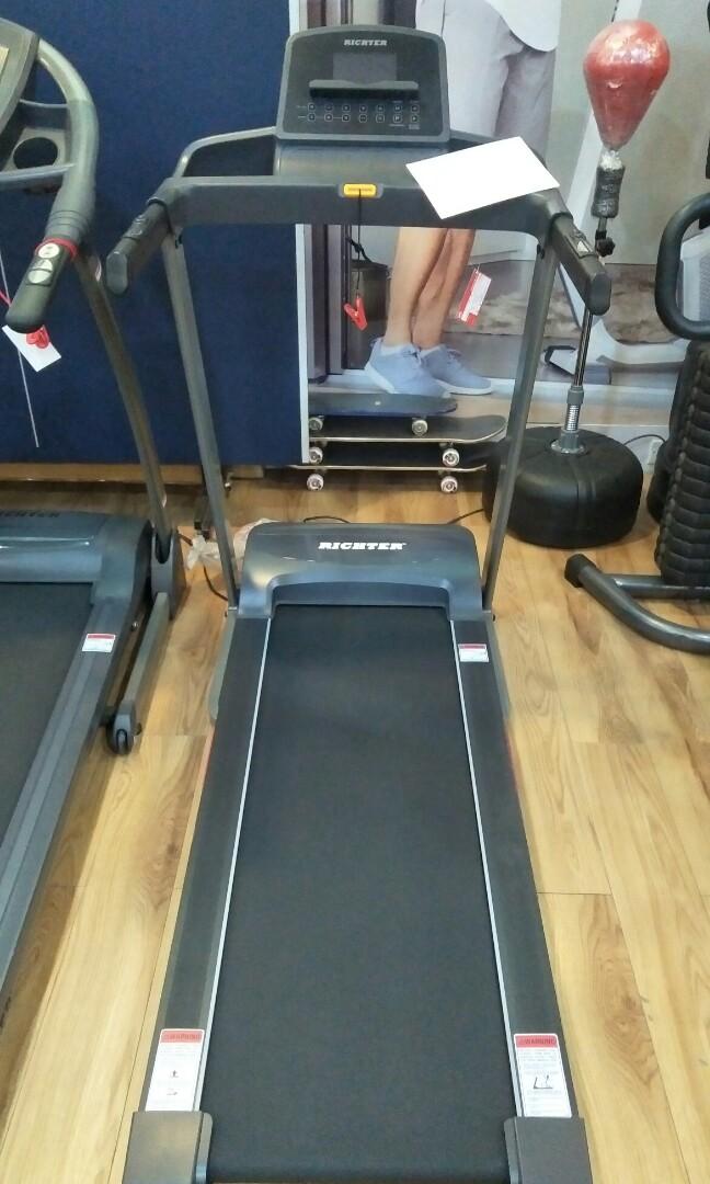 Richter treadmill emotion clearance