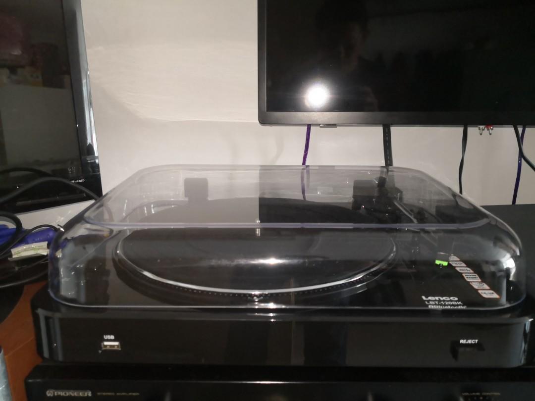 Lenco LBT120 Turntable, Audio, Other Audio Equipment on Carousell