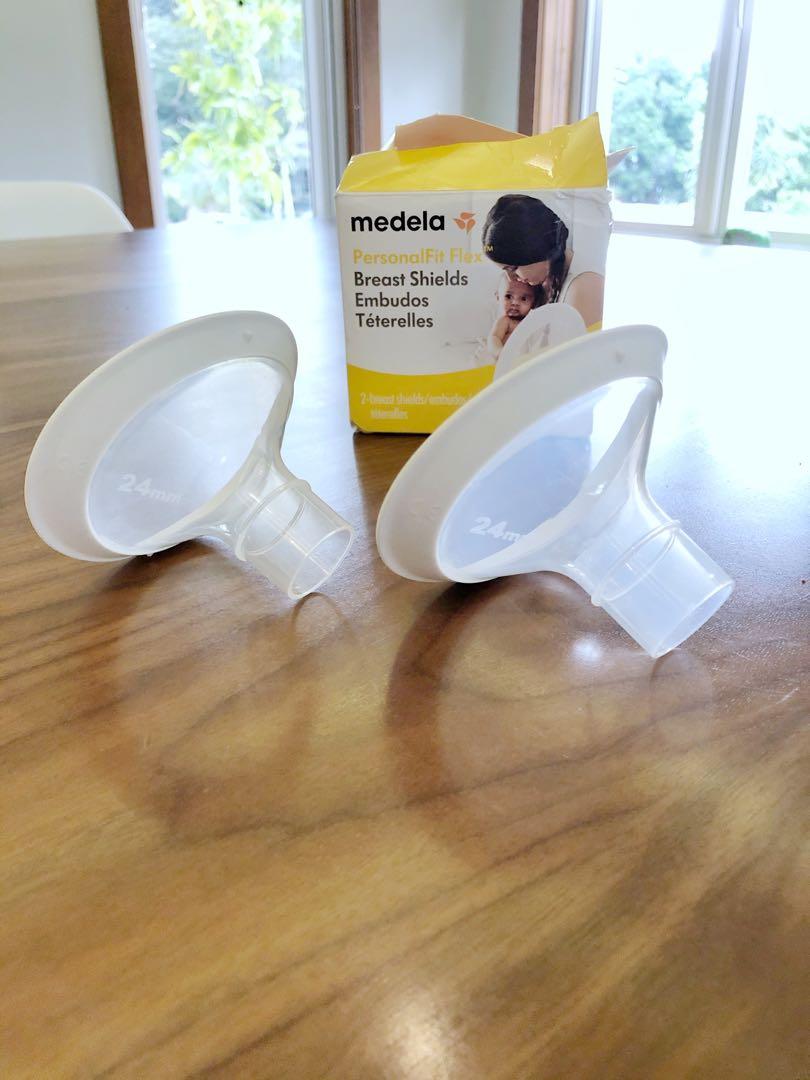 Medela Personafit Flex Breast Shields 24mm 2pcs (Category: Breastfeeding & Bottle Feeding) located in Pasig City. Submitted by chamgo (Listing ID 272068202, Image 3). Description: Unused (bought the wrong size) Bought April 2019 from Amazon USA.