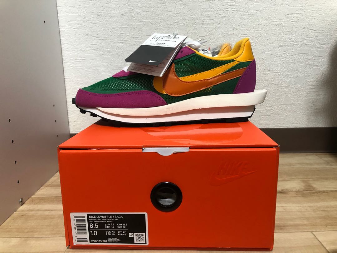 sacai nike green