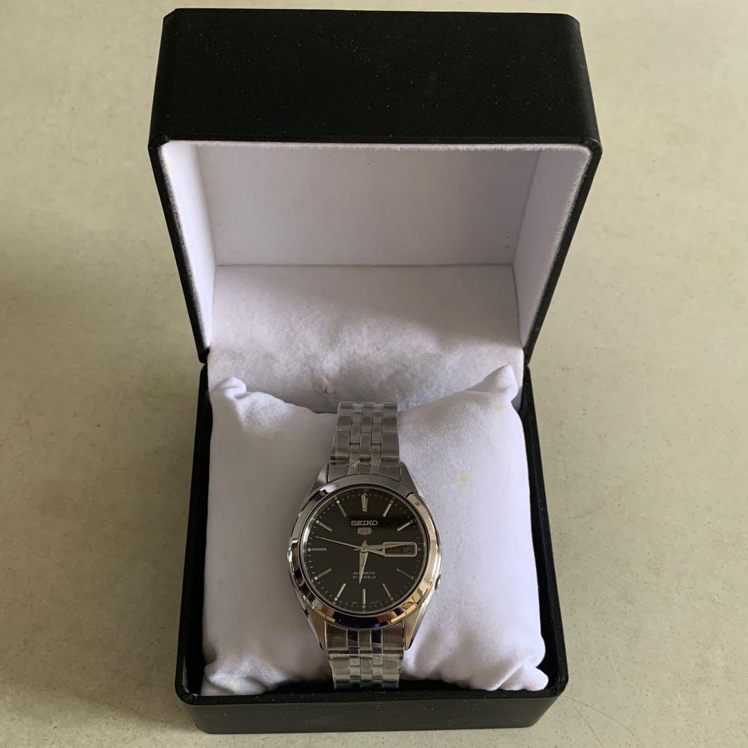 Seiko 5 Snkl23k1 Hodinkee Men S Fashion Watches On Carousell