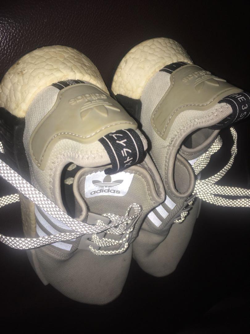 white adidas nmds