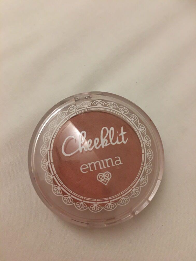 Emina Cheeklit Pressed Blush Marshmallow Lady, Kesehatan & Kecantikan, Rias Wajah di Carousell