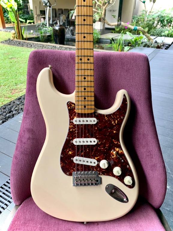 2010 mim fender stratocaster specs online