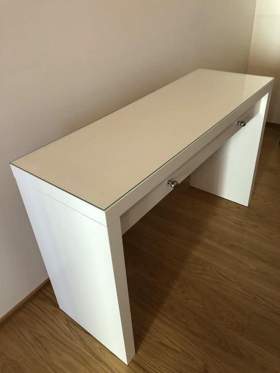 IKEA Dressing Table White with Glass Top Malm, 傢俬＆家居, 傢俬, 書櫃、櫃子及架