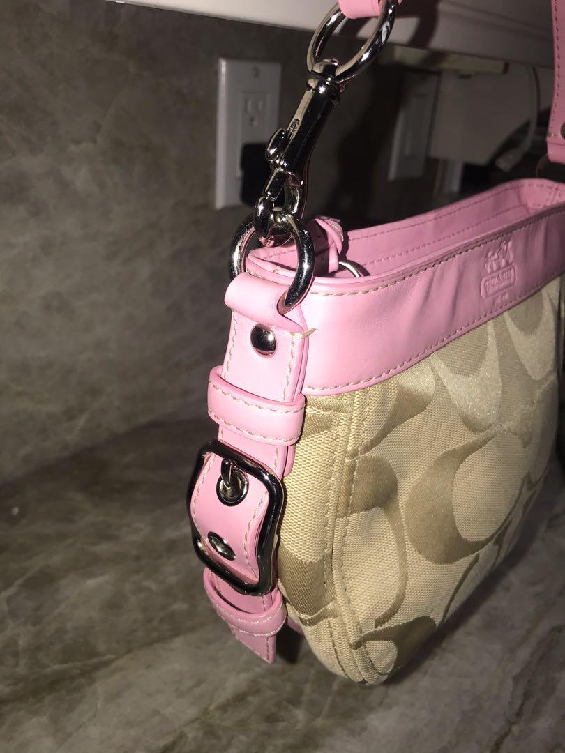 Kids coach purse (Category: Girl's Apparel) located in Vaughan. Submitted by phiascloset123 (Listing ID 272163267, Image 2). Description: 100% authentic .