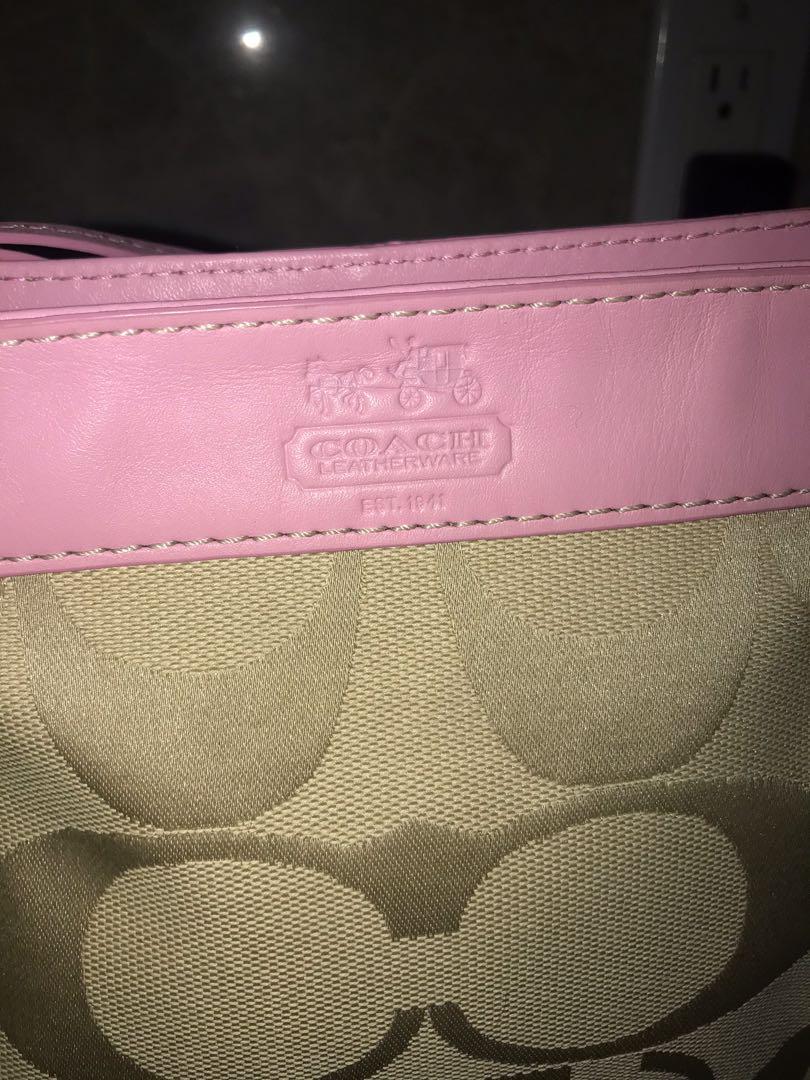 Kids coach purse (Category: Girl's Apparel) located in Vaughan. Submitted by phiascloset123 (Listing ID 272163267, Image 3). Description: 100% authentic .