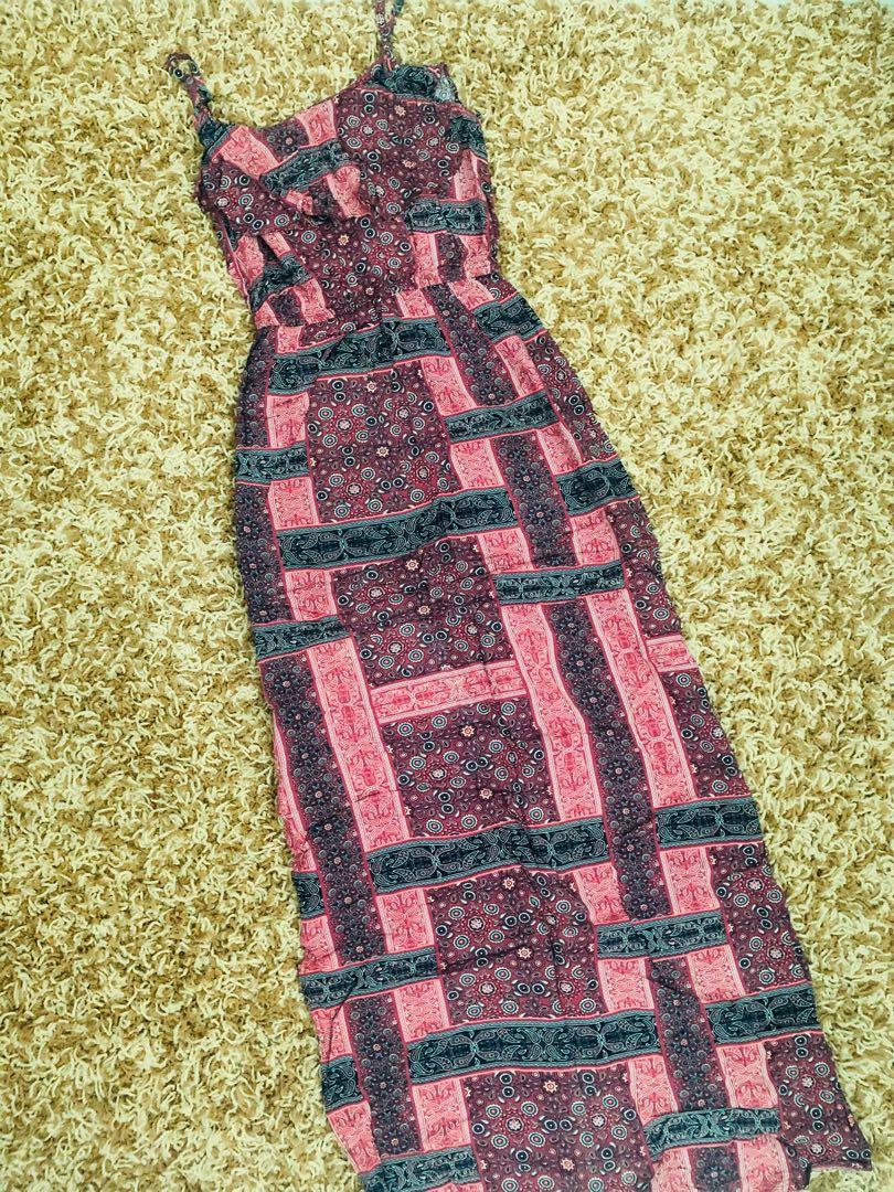 Maxi Dress (Category: Dresses) located in Mandaluyong City. Submitted by mane0930 (Listing ID 272166831, Image 1). Description: .