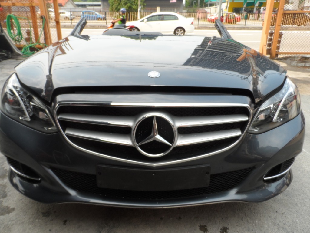 MERCEDES W212 FACELIFT HALF CUT ACCESSORIES SPARE PARTS Auto