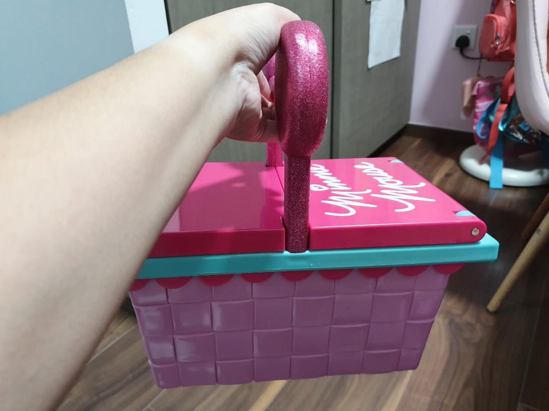 Minnie mouse picnic basket set, Babies & Kids, Baby Nursery & Kids