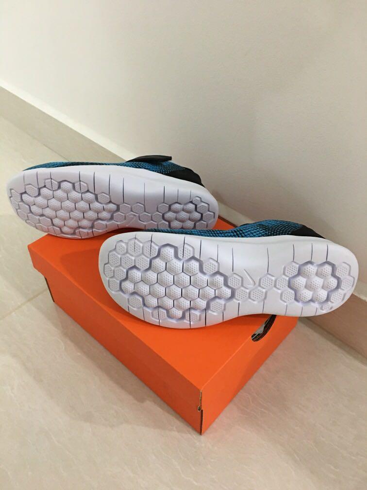 NIKE FLEX 2018 RN PSV size13C