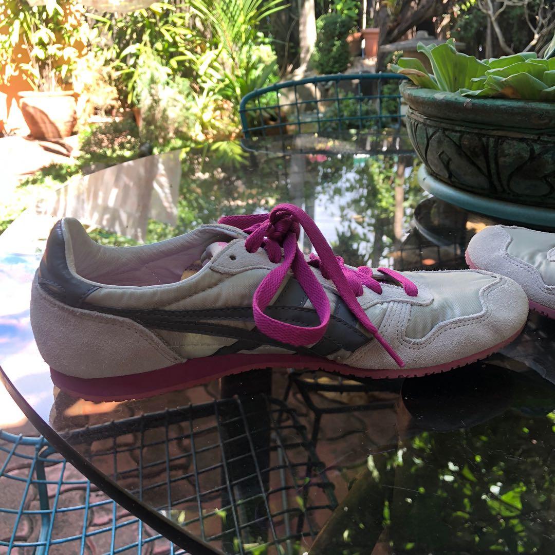 onitsuka pink