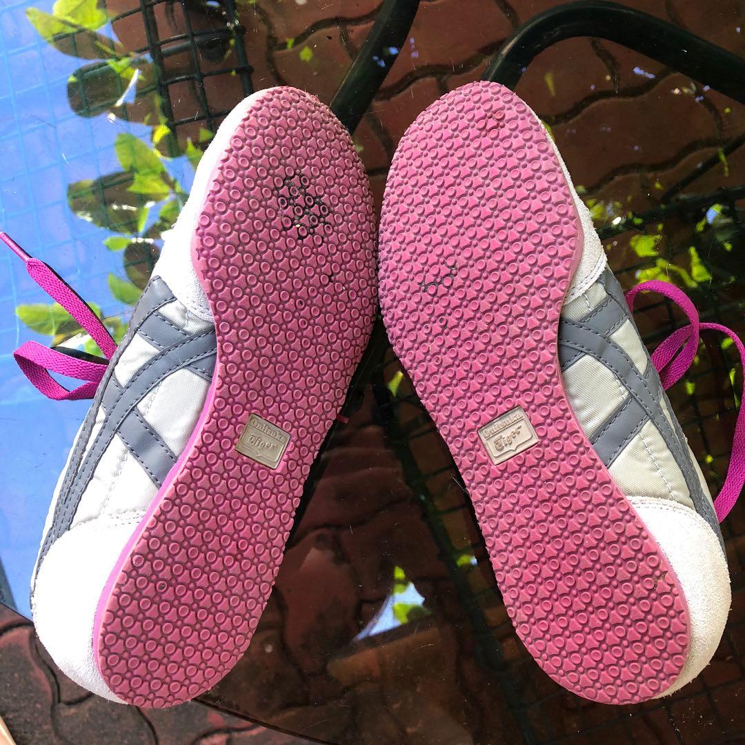 onitsuka pink shoes