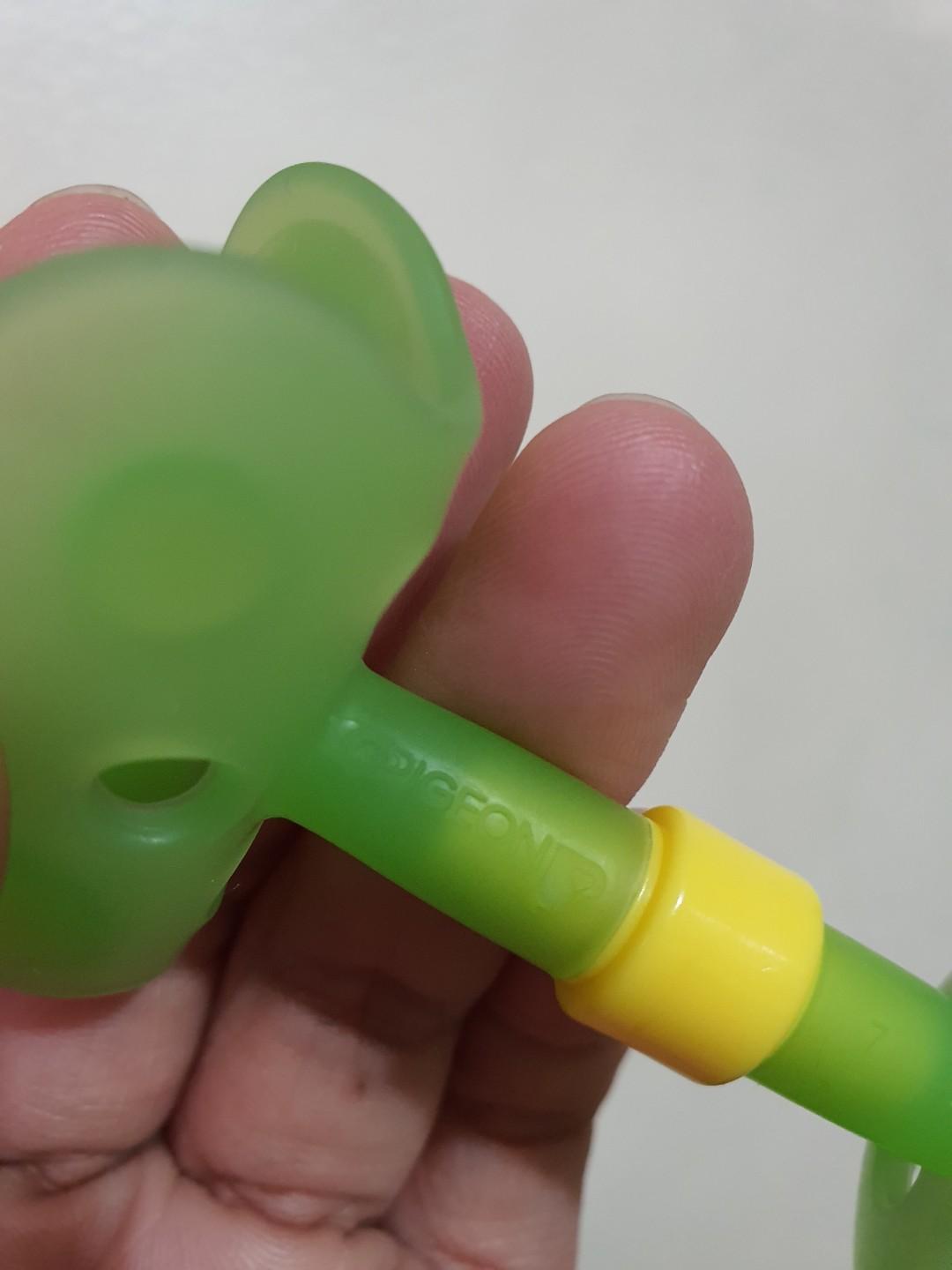 Pigeon Teether (Category: Soothers & Pacifiers) located in Quezon City. Submitted by fabfindsph (Listing ID 272223780, Image 3). Description: Good as new Used a few times only.