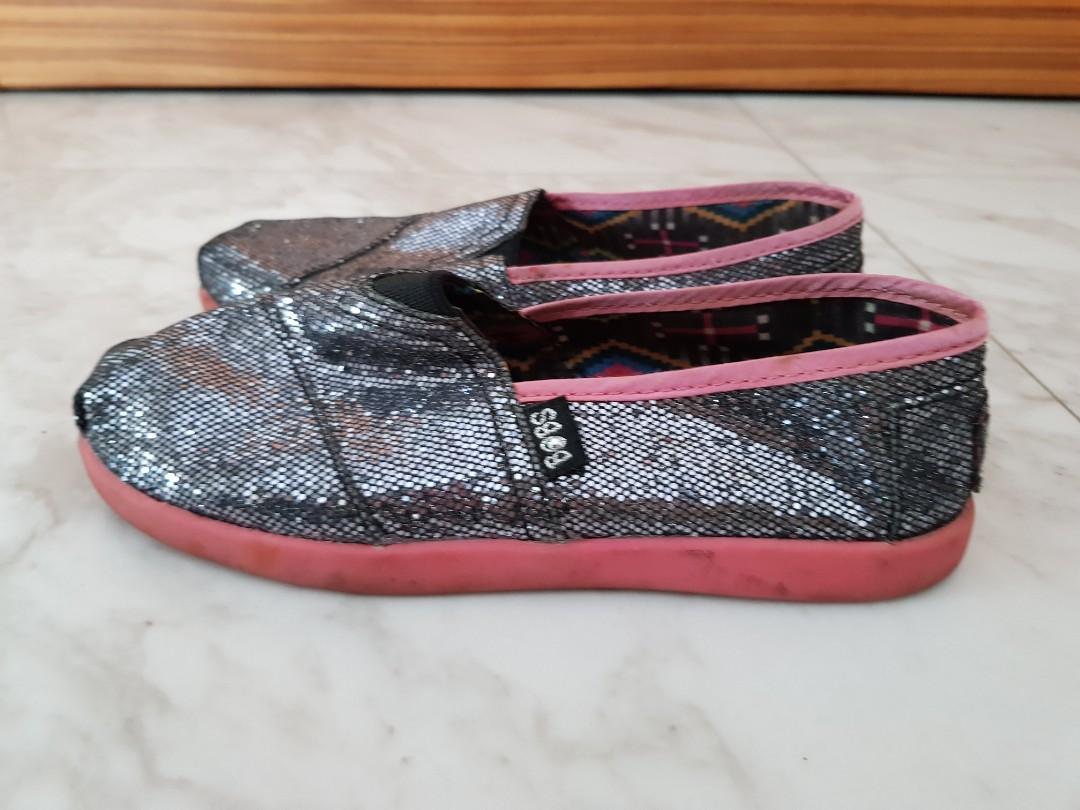 Pre loved BOBS by Skechers Glitter Slip Ons for Girls Size EUR 30 US 13 19 cm