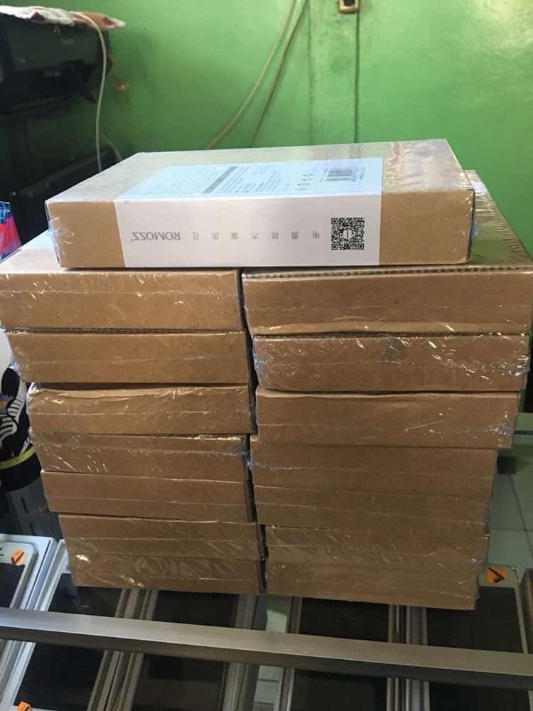 ROMOSS POWERBANK (Category: Chargers) located in Valencia. Submitted by chibilyzy (Listing ID 272244196, Image 2). Description: Romoss Powerbank 10400 mah Brand new 😊.