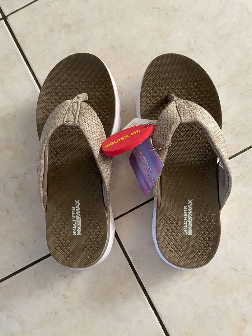 Skechers goga max size uk3 Women s Fashion Footwear Flipflops and Slides on Carousell