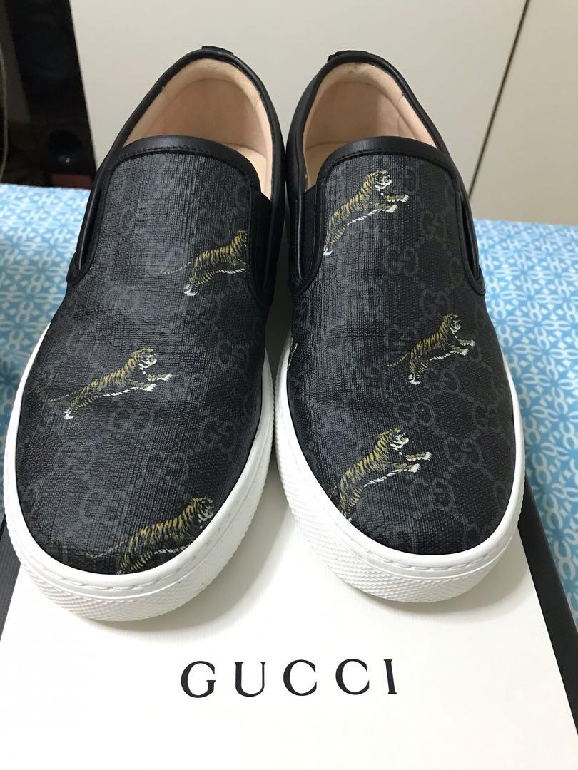Tiger Print GG Supreme Slip-On Sneaker 