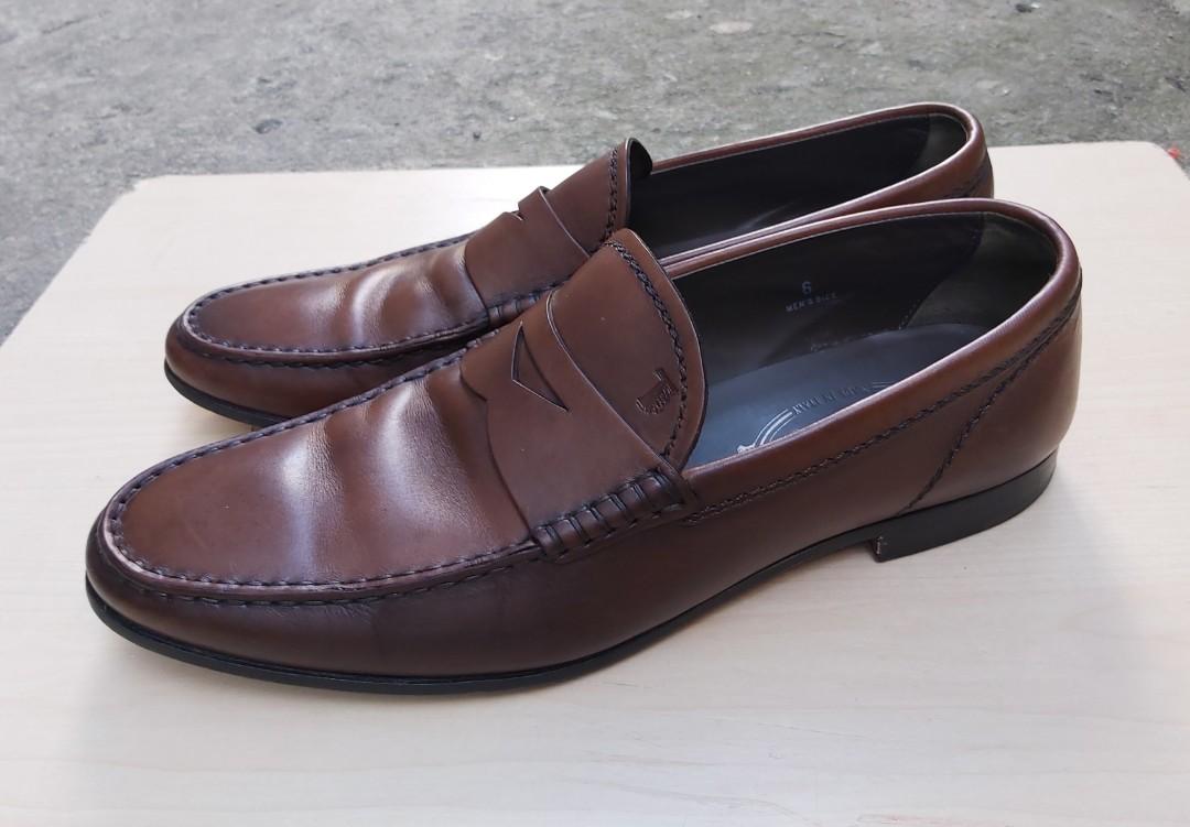 Tods Italy size 7 Mens, Men's Fashion, Footwear, Dress Shoes on Carousell