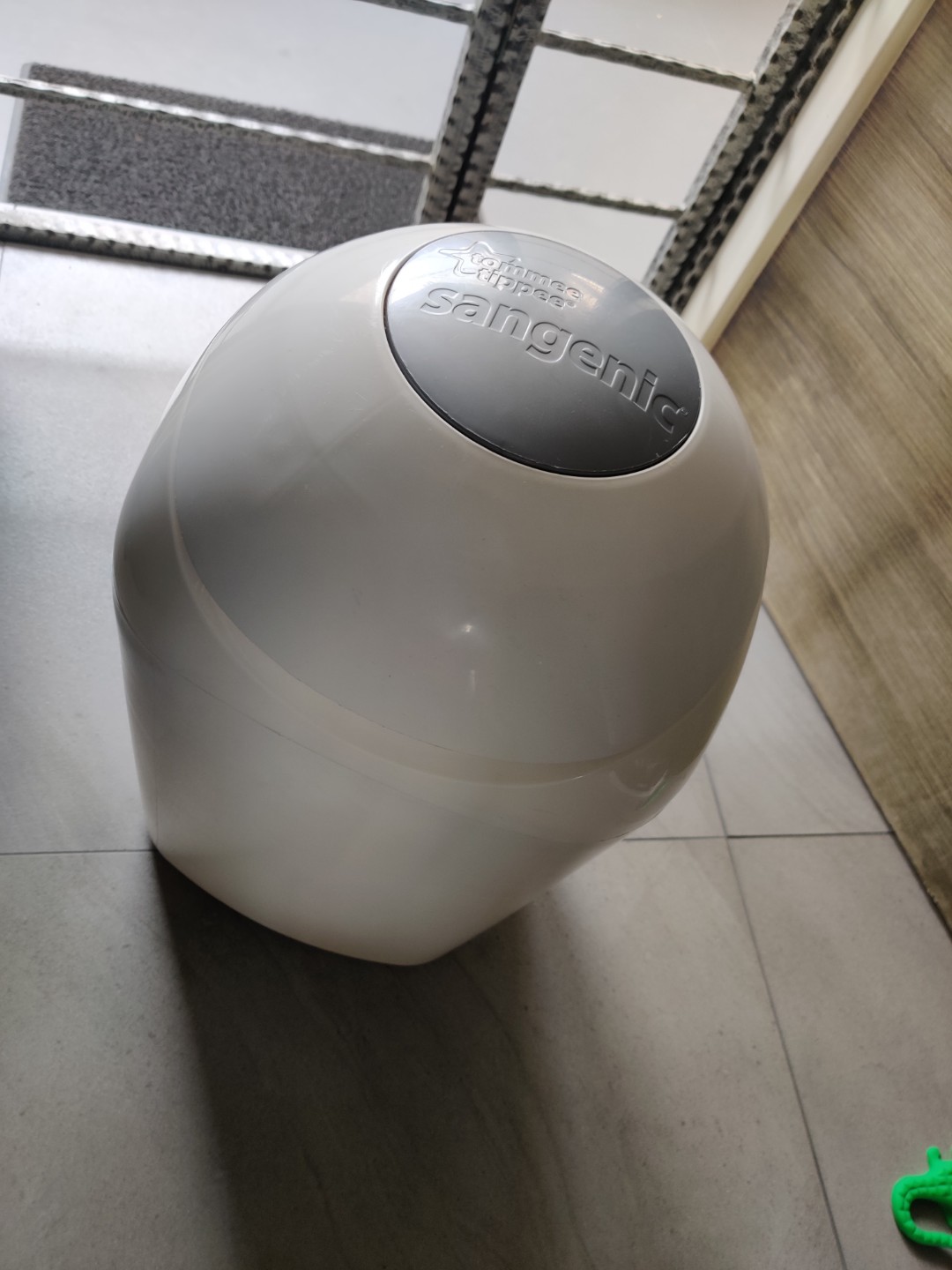 Tommee tippee Sangenic diaper bin, Babies & Kids, Nursing & Feeding
