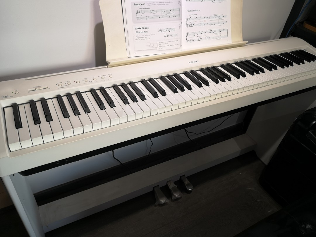 Used digital piano Kawai ES100, Hobbies & Toys, Music & Media