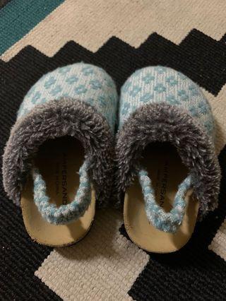 Baby winter clogs