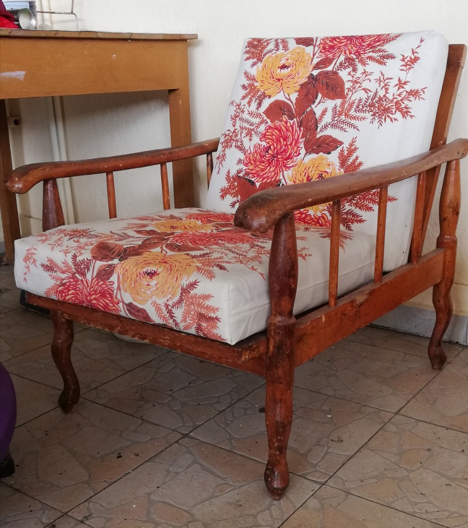 3+1 Vintage/Old School Sofa, Furniture & Home Living, Furniture, Sofas