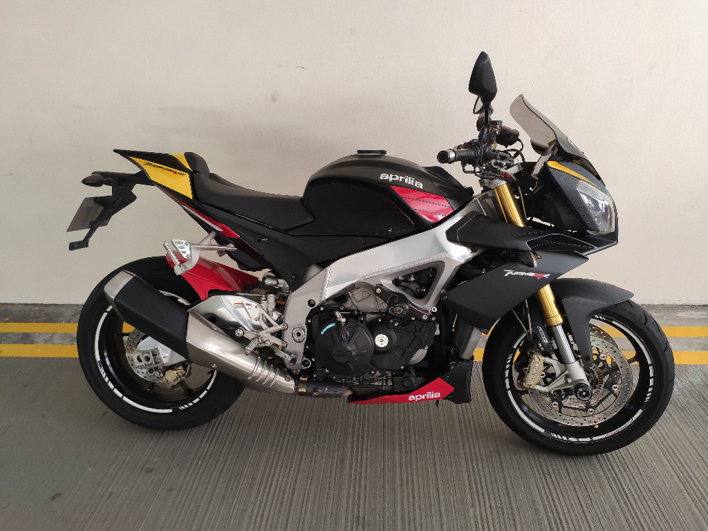 Aprilia tuono 1000 online for sale