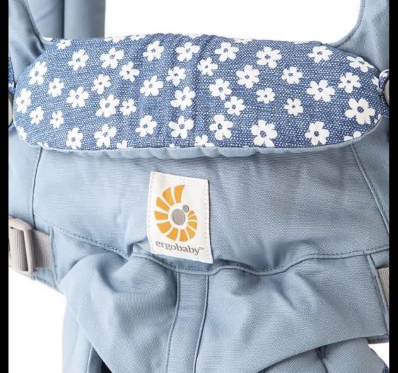 ergobaby omni 360 blue daisies