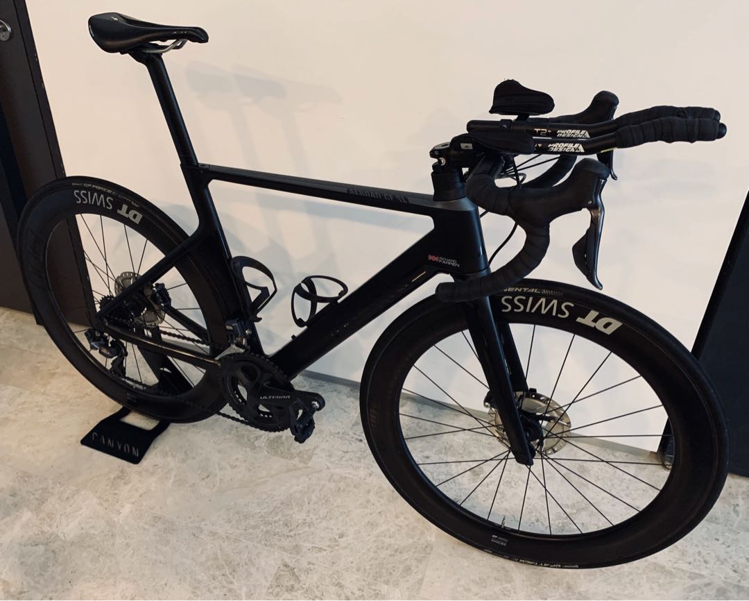 Canyon Aeroad CF SL Disc 8.0 di2 multiple cockpits Sports