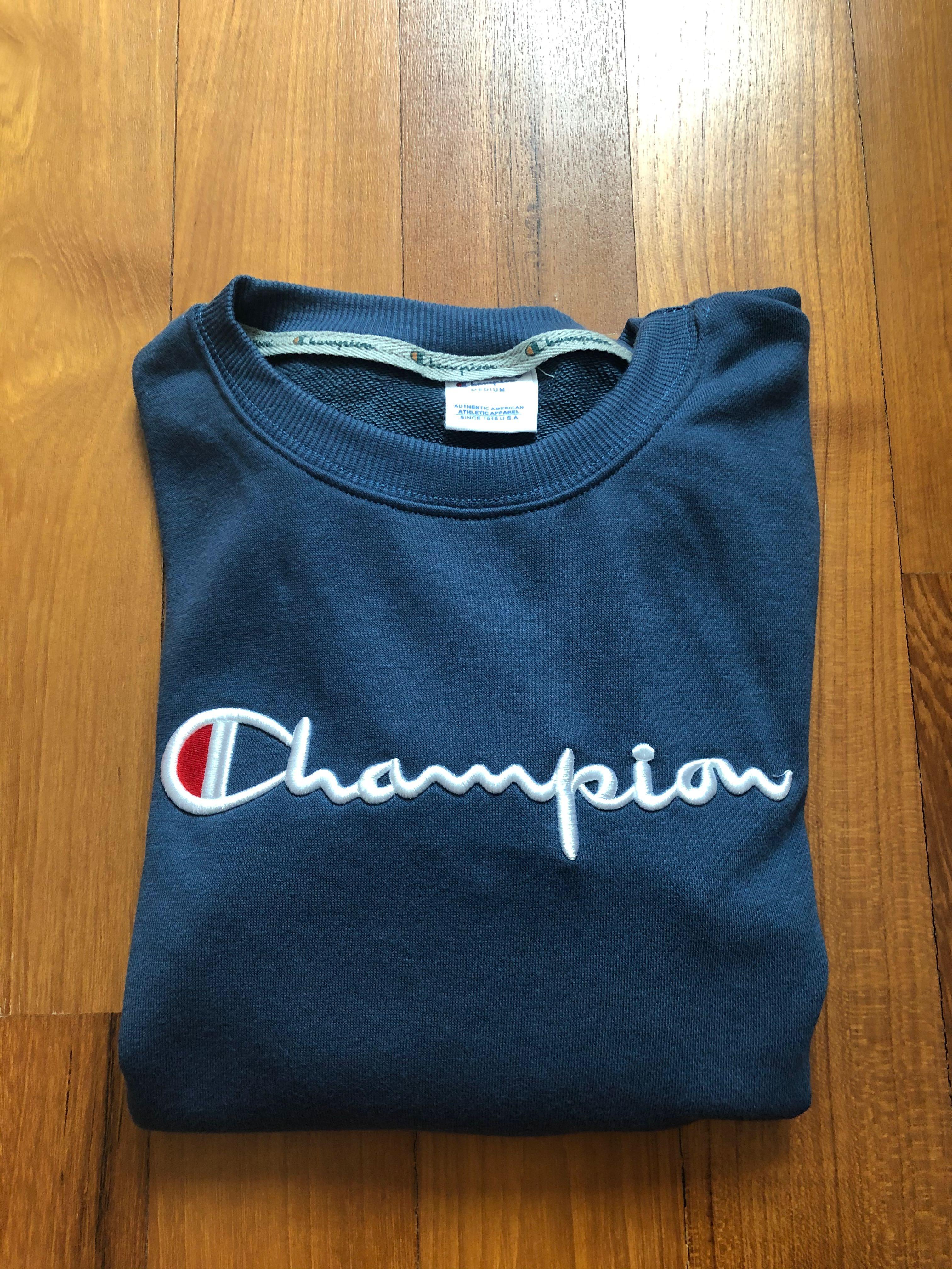 champion dark blue sweatshirt