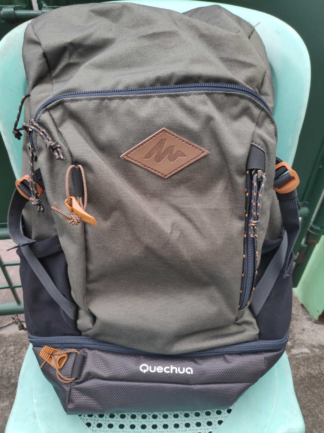 Decathlon Quechua 30L Backpack Good as New!, Men's Fashion, Bags, Backpacks on Carousell