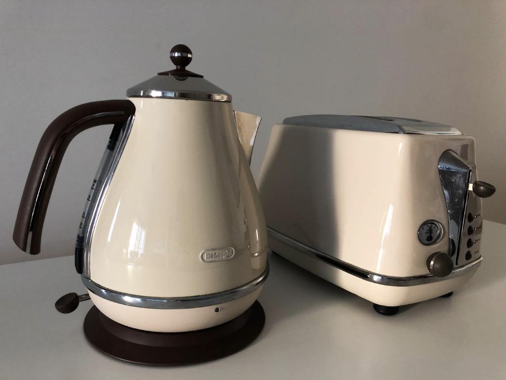DeLonghi Vintage Kettle and Toaster, 家庭電器, 廚房電器, 焗爐及多士爐 Carousell