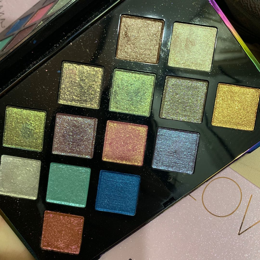 Fenty beauty galaxy palette