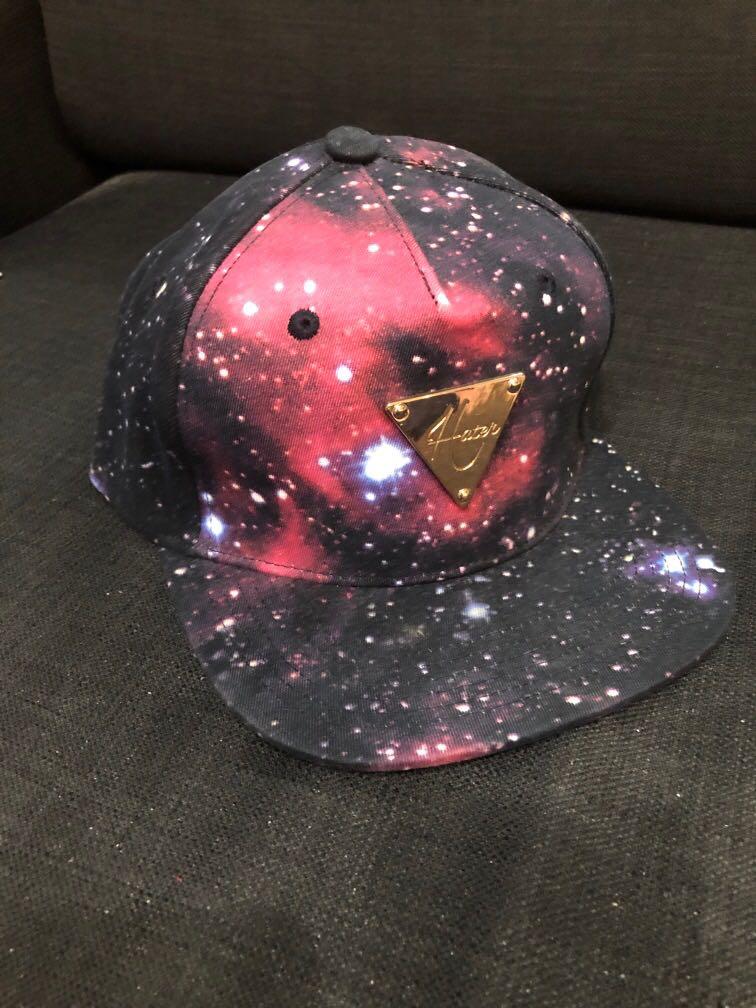 Hater galaxy snapback top