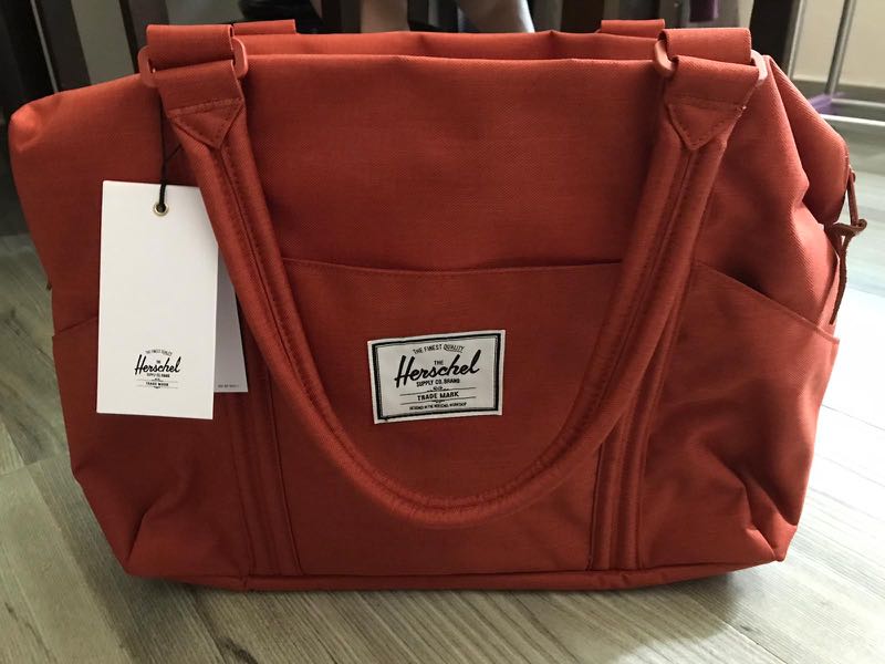 Herschel store strand tote
