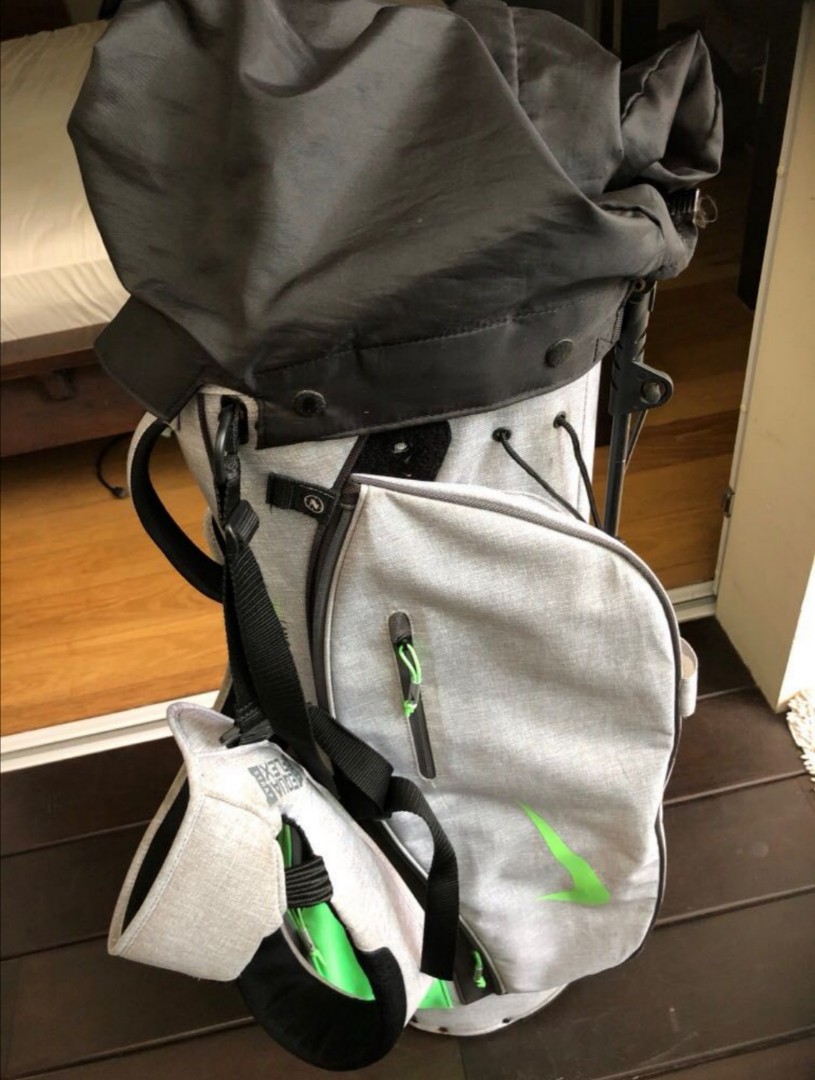 Nike golf stand bag, Sports Equipment, Sports & Games, Golf on Carousell