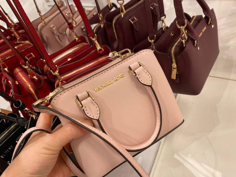 Michael kors giftables savannah mini crossbody sale
