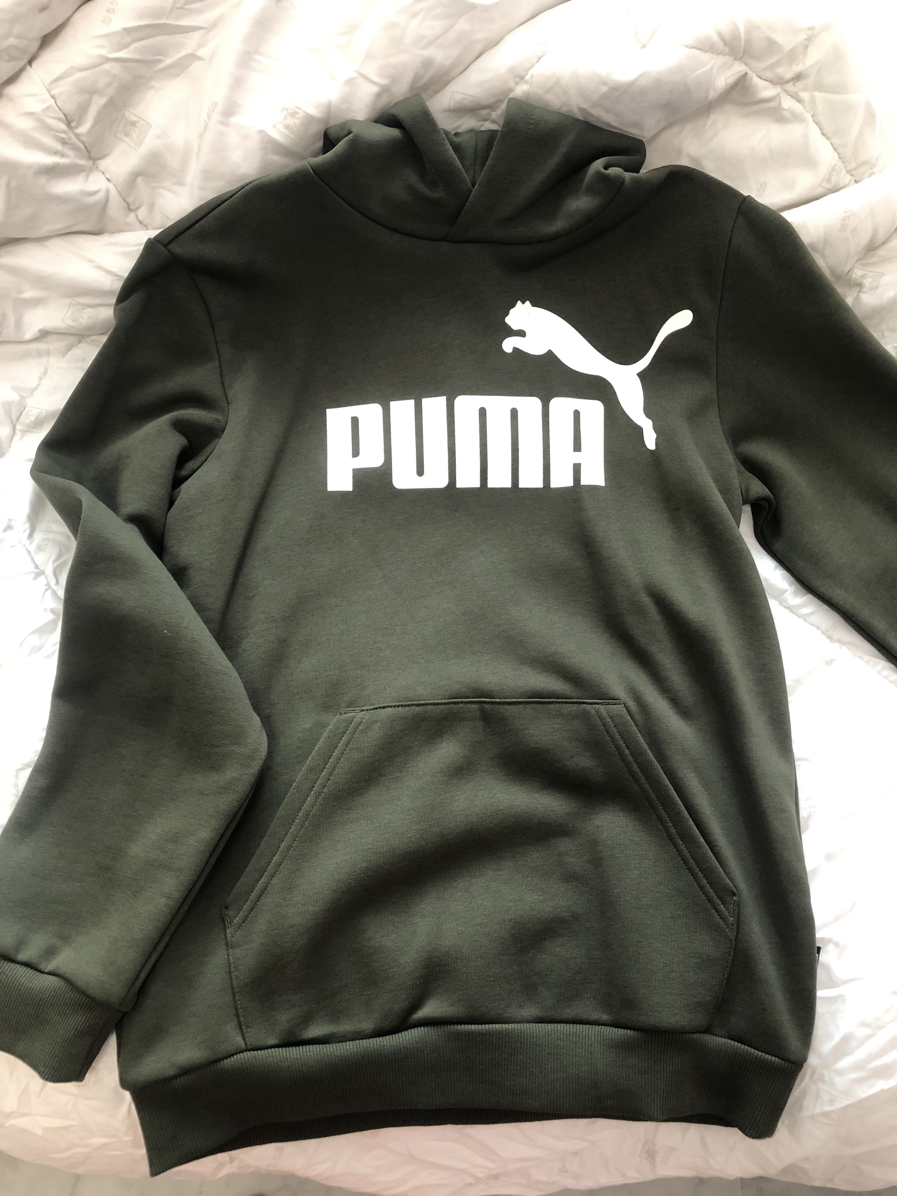 Puma olive hotsell green sweatshirt