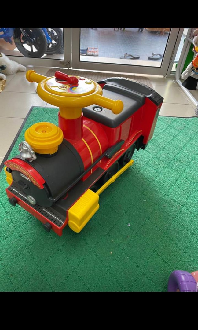 Rollplay Steam Train 6Volt Battery Powered RideOn, Babies & Kids