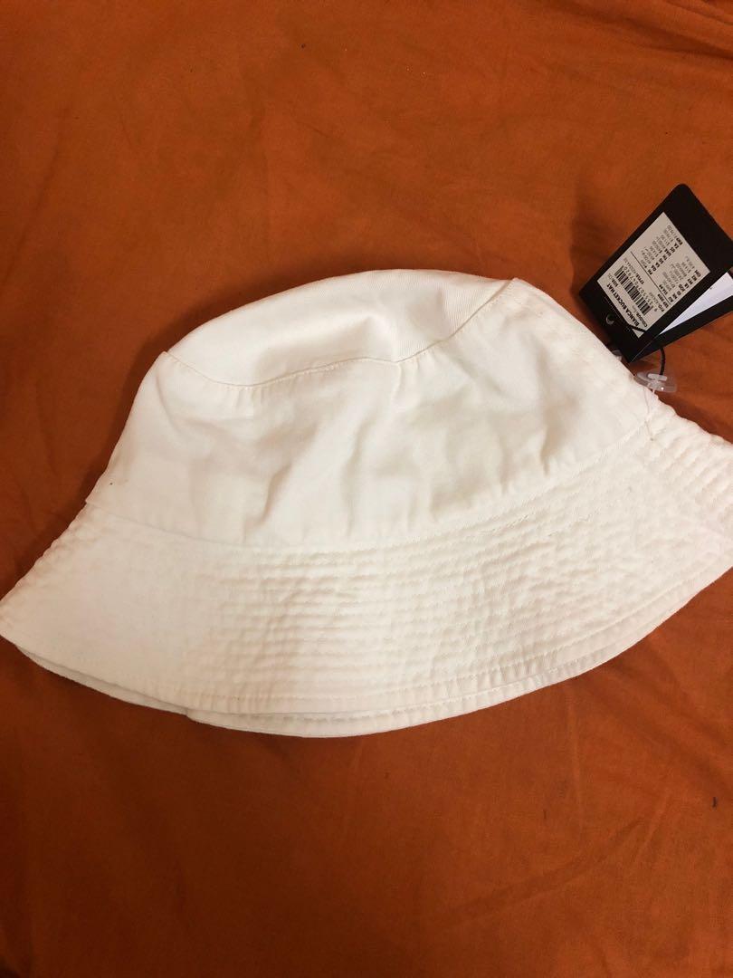 Bucket hat rubi