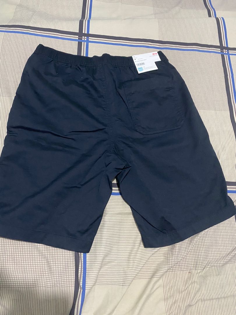 Uniqlo Dry Stretch Easy Shorts (Category: Shorts) located in Pasig City. Submitted by predoo (Listing ID 272463956, Image 2). Description: Uniqlo Easy Shorts Black -brand new -still with tag -rfs: gift, already have ond.