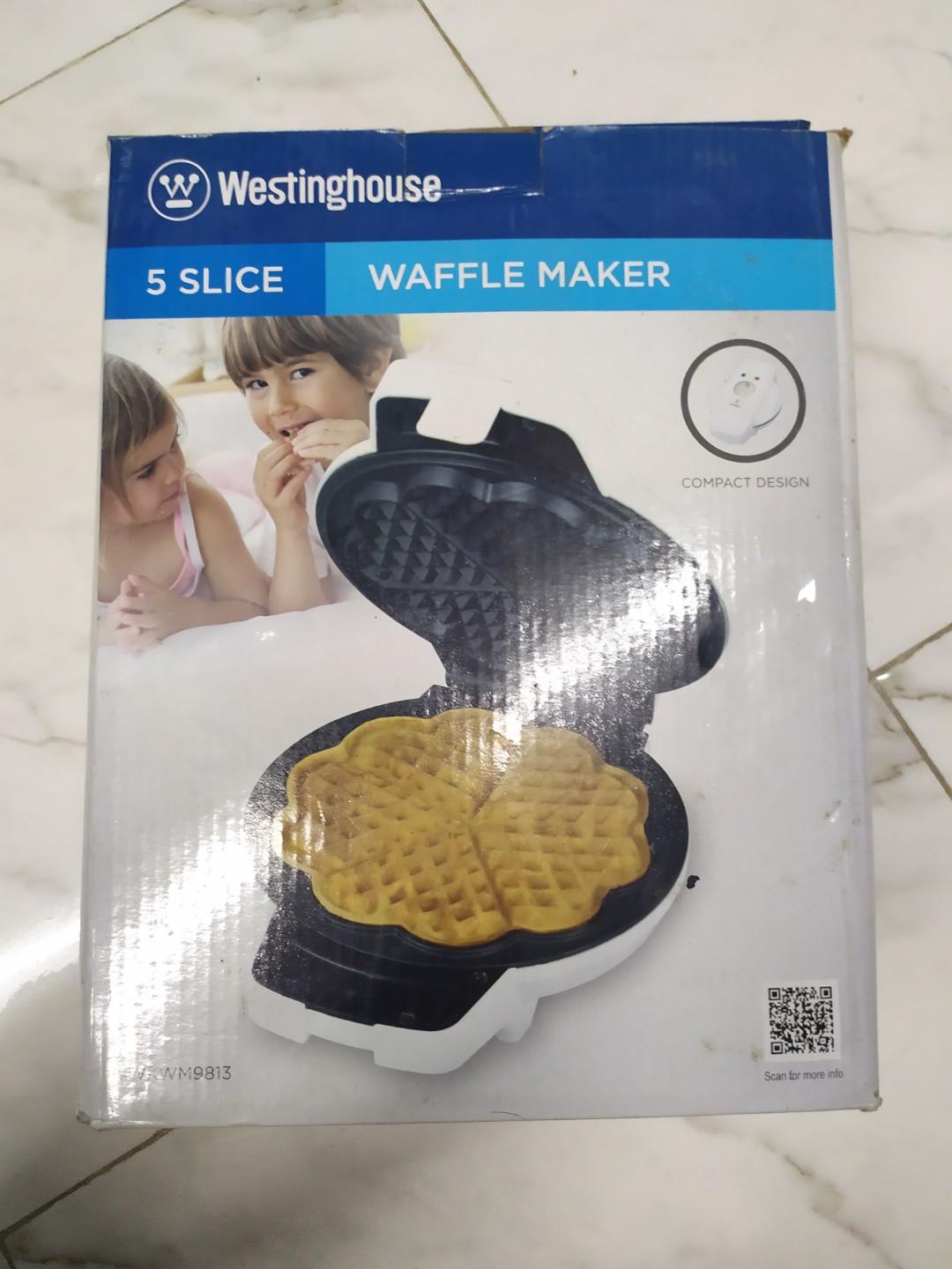 Westinghouse waffle maker, Furniture & Home Living, Kitchenware & Tableware, Bakeware on Carousell