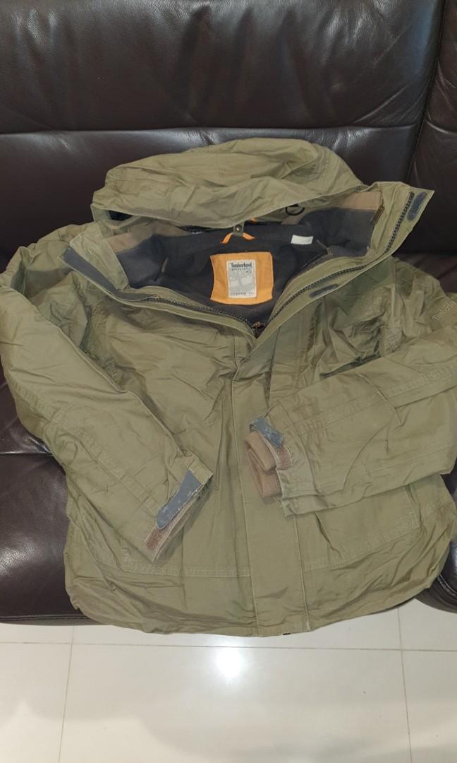 Winter Jacket (Category: Coats, Jackets and Outerwear) located in Singapore. Submitted by spang1188 (Listing ID 272430227, Image 1). Description: Cash on delivery..