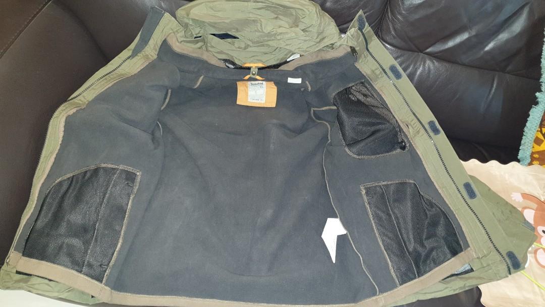 Winter Jacket (Category: Coats, Jackets and Outerwear) located in Singapore. Submitted by spang1188 (Listing ID 272430227, Image 2). Description: Cash on delivery..