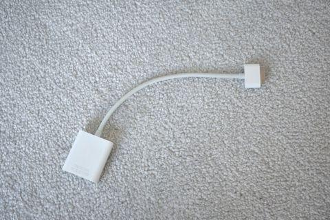 Original Apple 30-pin to VGA Adapter, iphone 4s, ipad to monitor